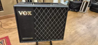 Amplificador Vox Valvetronix VT40X + Footswitch