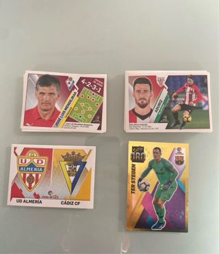 Cromos de fútbol variados