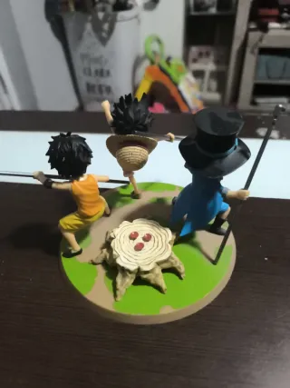 Figuras Hermanos One Piece