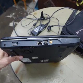 Portátil Acer con bolso