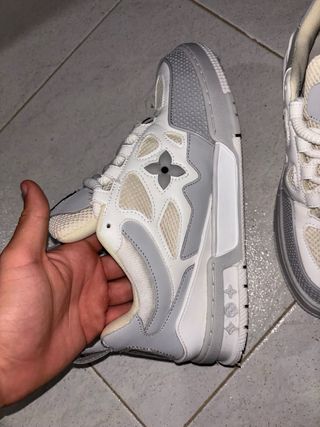 Zapatillas Louis Vuitton Skate Grises y Blancas