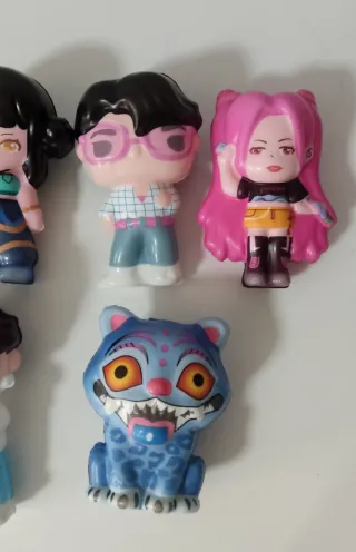 Muñecos Kpop Squishy Guerreras