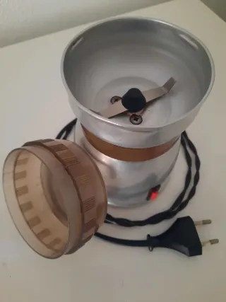 Moinho de café + Cafeteira vintage