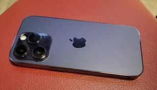 iPhone 14 Pro Morado