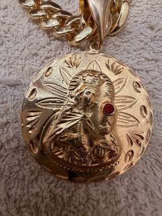 CADENA LAMINADA EN ORO 18k con Colgante Virgen