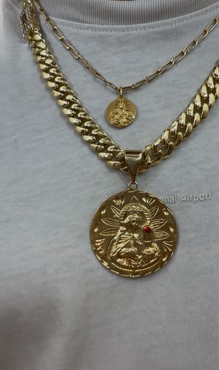 CADENA LAMINADA EN ORO 18k con Colgante Virgen