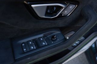 LAMBORGHINI URUS PERFORMANTE 666 CV