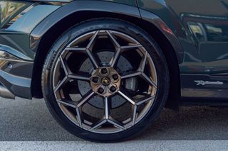 LAMBORGHINI URUS PERFORMANTE 666 CV