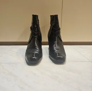 Luca del Monte Botines Vintage Negros de Piel Tacó