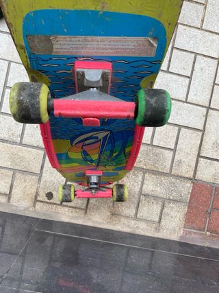 Patineta vintage con diseño de gato