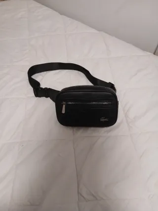 Riñonera Lacoste Negra