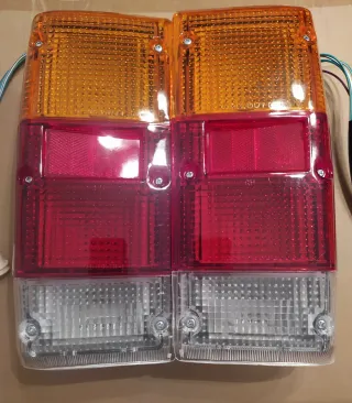 Pareja de pilotos traseros Nissan Patrol 160