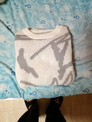 Jersey Shein blanco y gris estampado