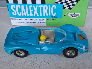 SCALEXTRIC FERRARI 330 GT