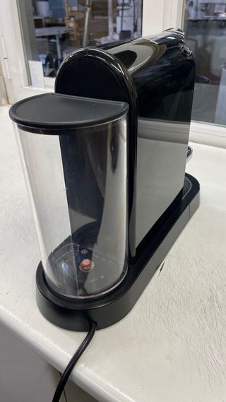 CAFETERA NESPRESSO CITIZ