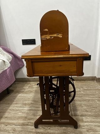 Máquina de coser Singer antigua