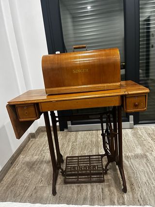 Máquina de coser Singer antigua