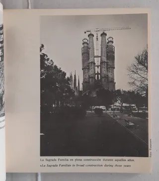 Arquitectura y lágrimas (1975)
