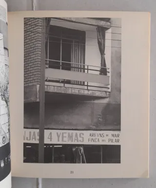 Arquitectura y lágrimas (1975)