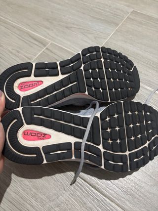 Zapatillas Nike Zoom Vomero 12 Talla 38