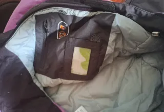 Buzo de nieve rosa y gris