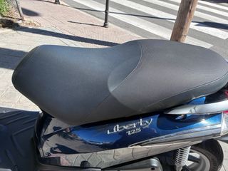 Piaggio Liberty 125 Scooter