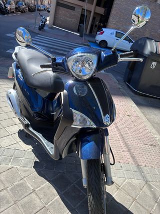 Piaggio Liberty 125 Scooter