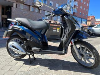 Piaggio Liberty 125 Scooter