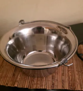Caldero de mesa para goulash
