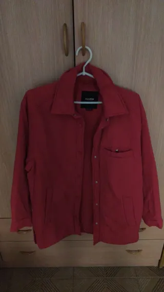 Chaqueta Pull&Bear Roja Mujer