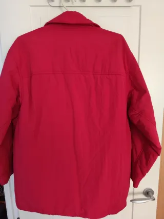 Chaqueta Pull&Bear Roja Mujer