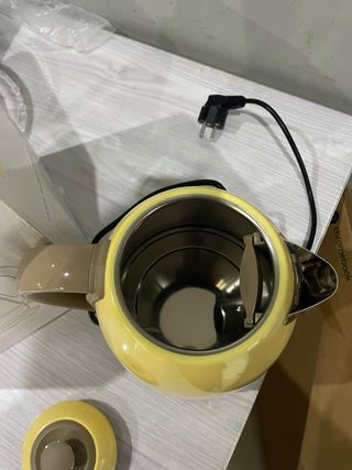 Hervidor Eléctrico Amarillo BUYDEEM Nuevo