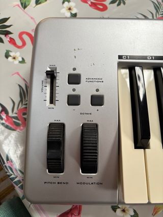 Teclado MIDI Ekeys 49 teclas