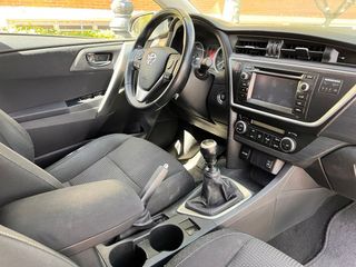Toyota Auris 2013