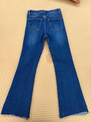Pantalón vaquero campana azul