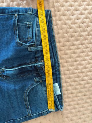 Pantalón vaquero campana azul