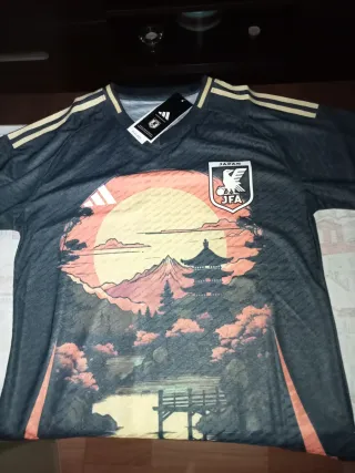 Camiseta Adidas Japón Diseño Montaña
