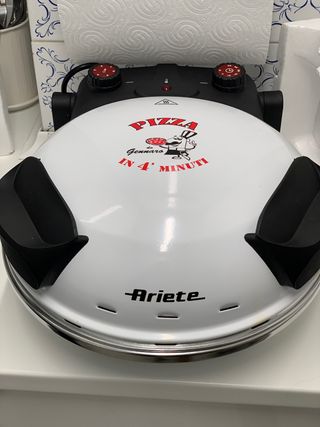 Horno para pizza Ariete.