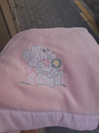 Manta de cuna invierno rosa