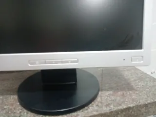 Monitor Compaq FP 1706 Plata