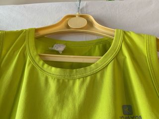 Set donna M: canotta fluo e shorts grigi