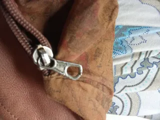 Bolso grande de cuero marrón