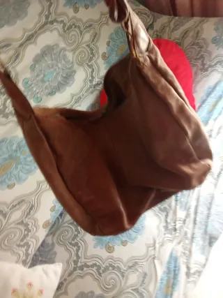 Bolso grande de cuero marrón