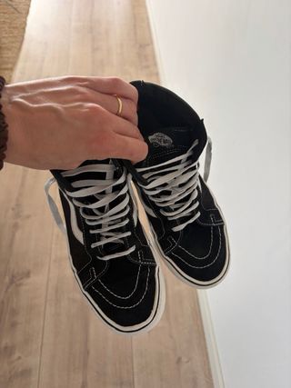 Vans SK8-HI.
