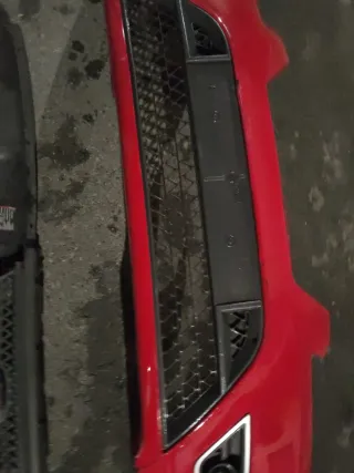 PARAGOLPES DELANTERO FORD FOCUS II ST Rojo