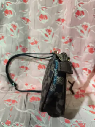 Bolso bandolera cuadros marrón y negro