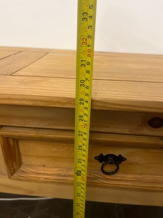 Mesa de entrada rústica de madera