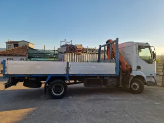 SE VENDE CAMIÓN RENAULT CON CAJA ABIERTA Y GRÚA