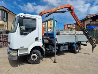 SE VENDE CAMIÓN RENAULT CON CAJA ABIERTA Y GRÚA