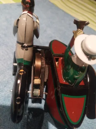 Réplica Juguete Hojalata Motociclista.